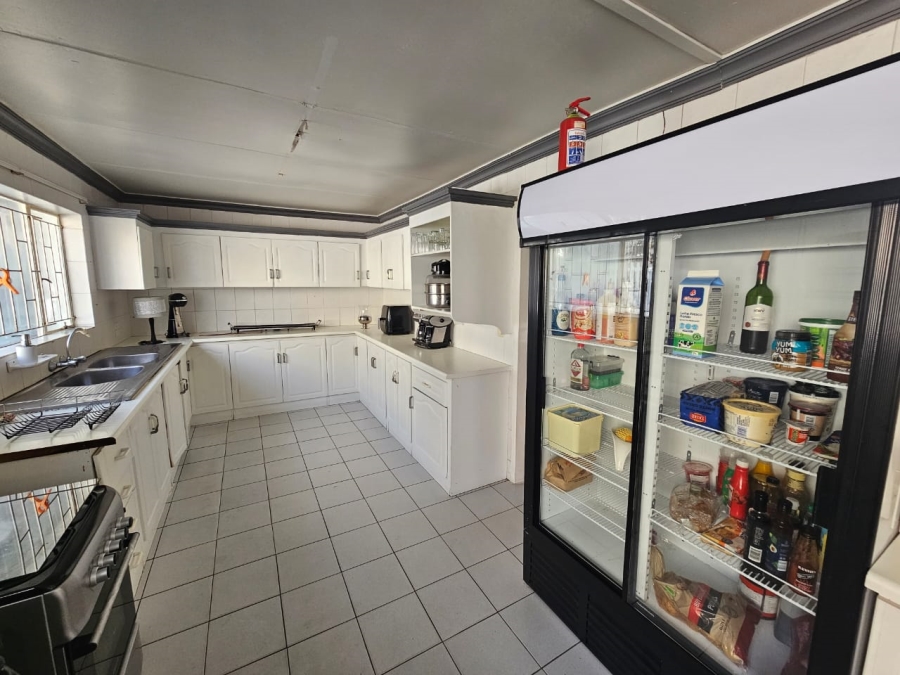 7 Bedroom Property for Sale in Bethlehem Free State